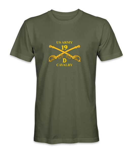 US Army 19D Cavalry Crossed Sabers T-Shirt (Gold Letters) V2 | HATNPATCH